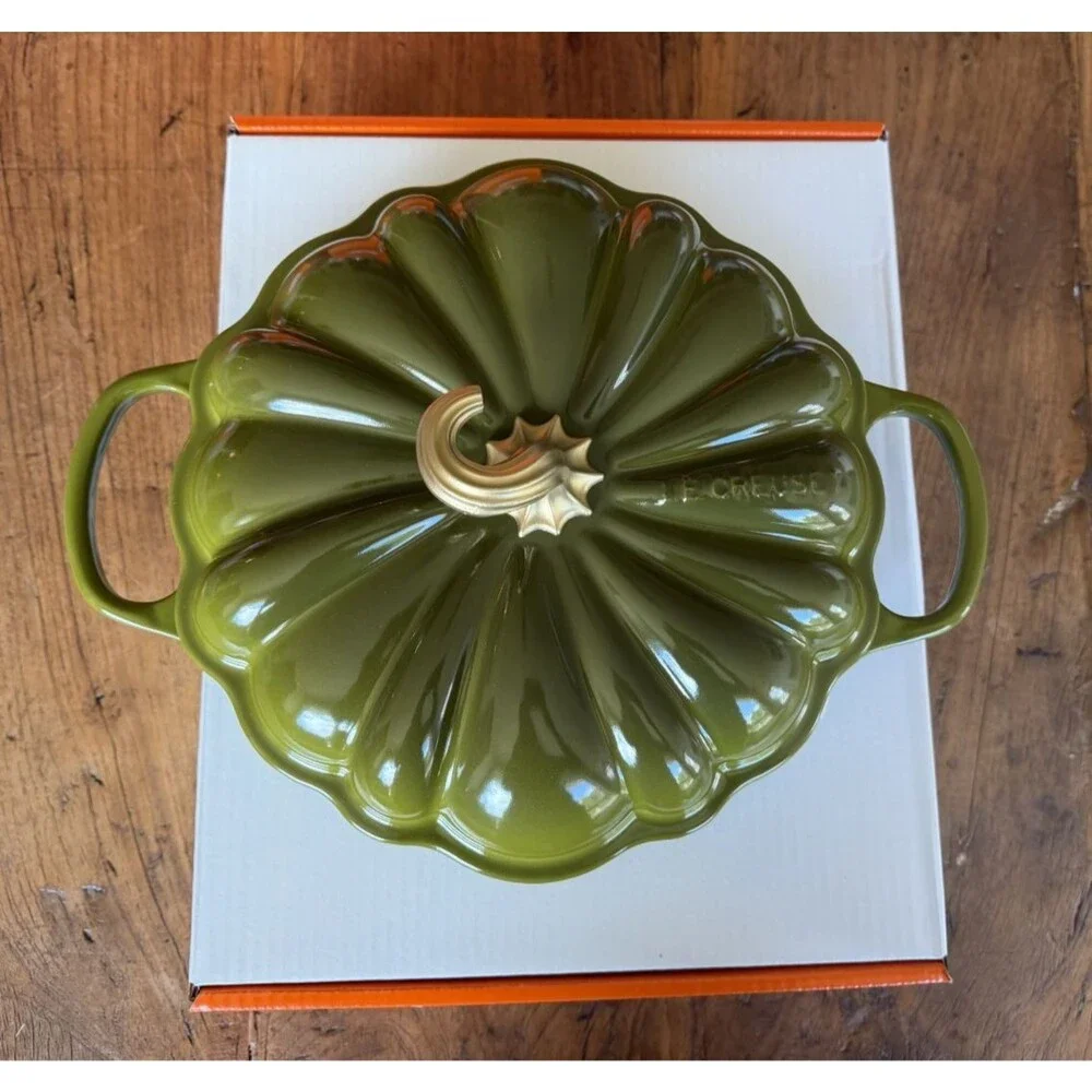 Le Creuset Pumpkin Shallow Casserole Braiser 2.75 qt 11 in Olive Green NEW
